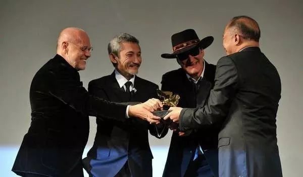 周星驰唯一崇拜的人,周星驰为什么那么多人喜欢