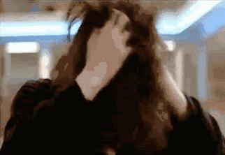 家用拖把收纳工具挂墙上,拖把挂架收纳神器最新款免打孔