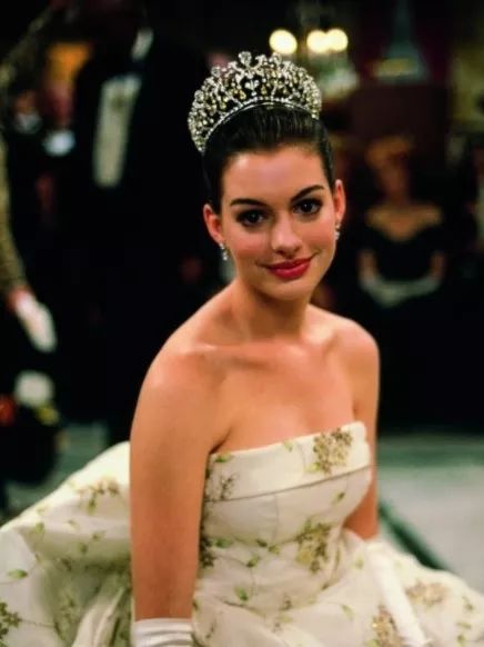 她因为这张照片遭群嘲上热搜,然而习惯了被黑的她这样说……