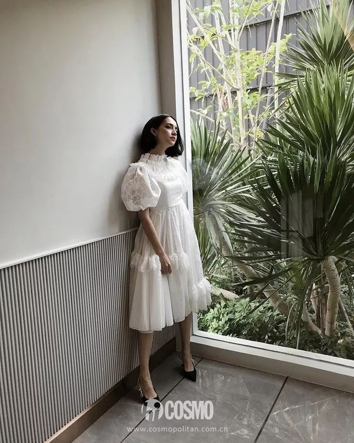 洪欣时尚穿搭,52岁洪欣日不落蔡依林