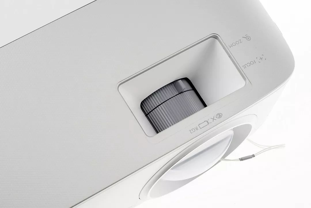 预告：明基新款智能家用色准投影仪，AI智能语音加持，在家打造专业影院在线学习娱乐中心