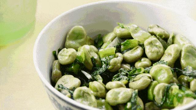 44岁男子尿血,儿童尿血吃什么食物好得快