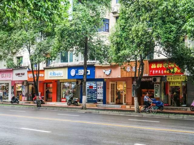 在成都市生活住哪个区比较好,在成都住一个月是租房还是住酒店