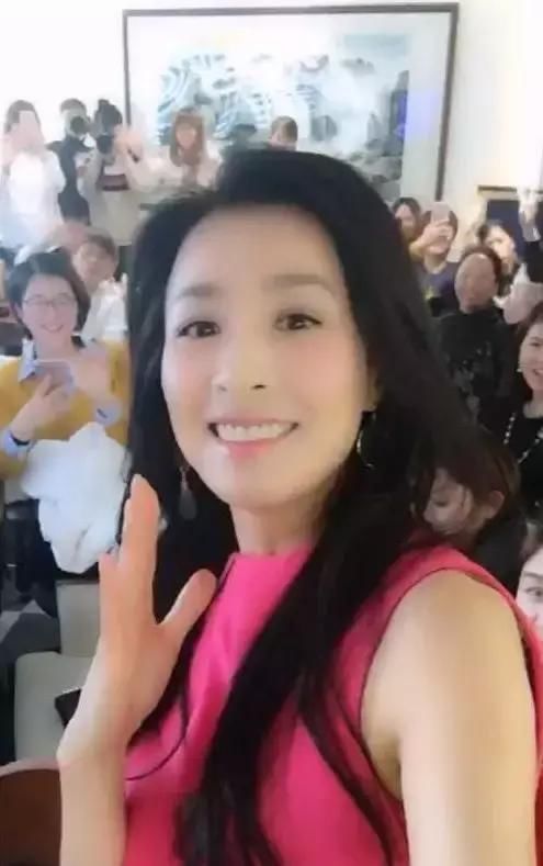 最近很火的私域流量应该怎么做,私域流量是普通人暴富的机会