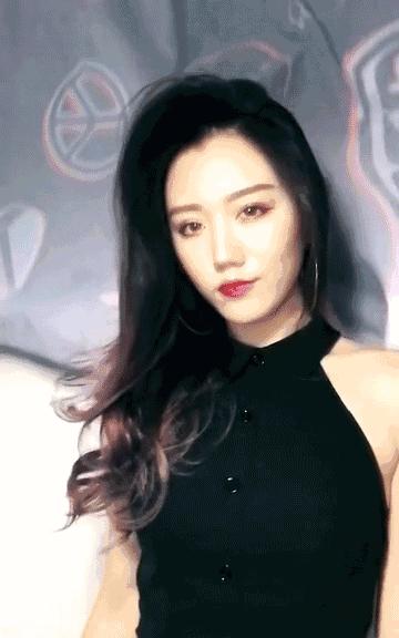 硬核爸爸开直升机进校科普,硬核开直升飞机