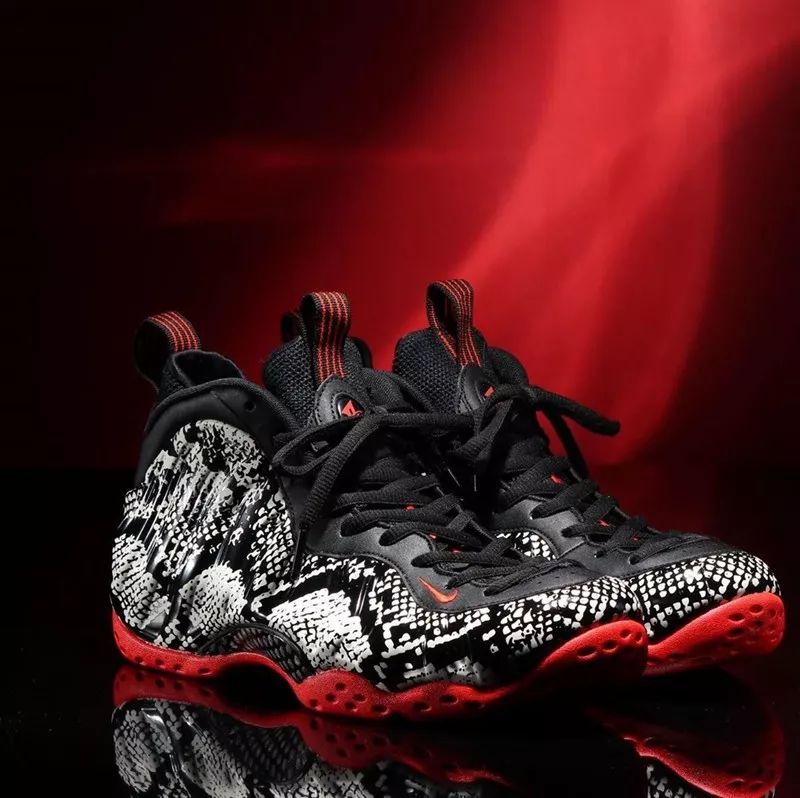 yeezy350v2light变色科技,yeezy350v2潮流穿搭