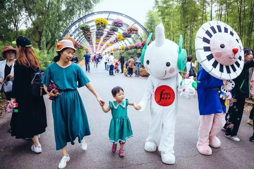 艾森巴赫献中国户外首秀，2019辰山草地广播音乐节收官，但精彩仍在继续！