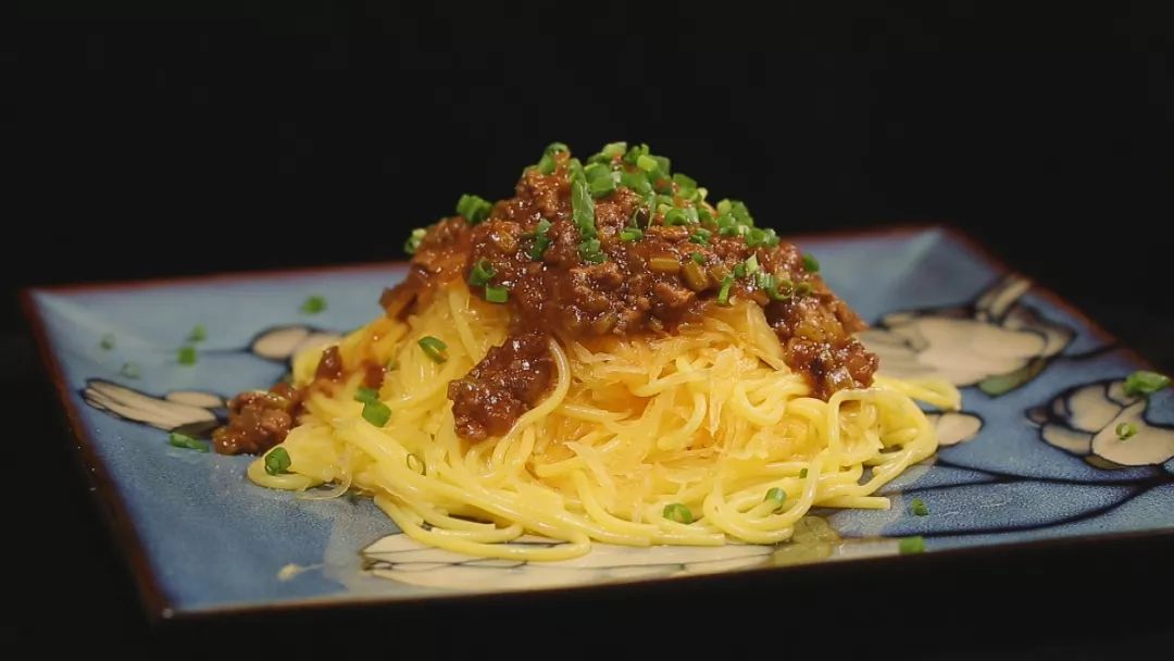 金丝牛肉拌面,椒麻金丝拌面