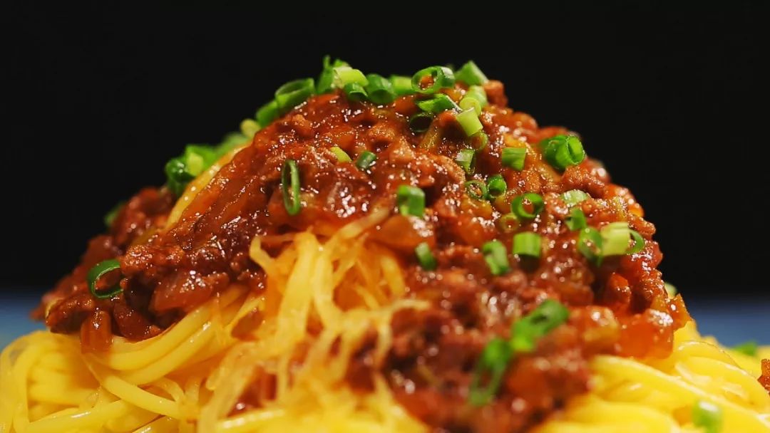 金丝牛肉拌面,椒麻金丝拌面