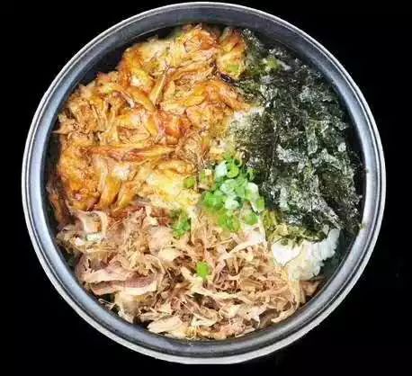 百万大学青年免费狂欢!AJ鞋展、街球大神空降,超多福利拿到手软!