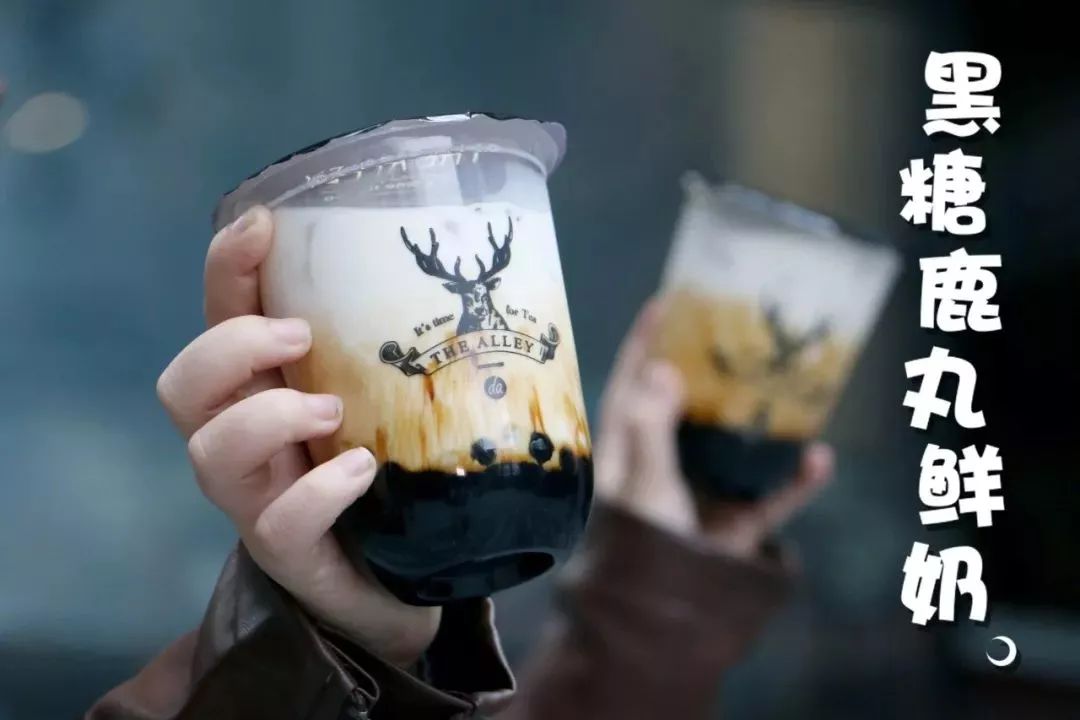 百万大学青年免费狂欢！AJ鞋展、街球大神空降，超多福利拿到手软！