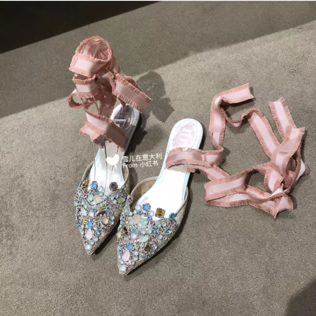 今夏最值得入手的4双网红凉鞋,今年最流行的三双凉鞋