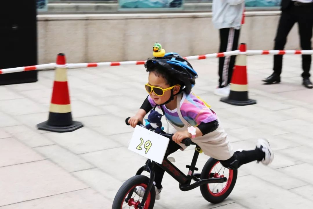 第三届儿童平衡车大赛a组 (少儿平衡车公开赛赛程)