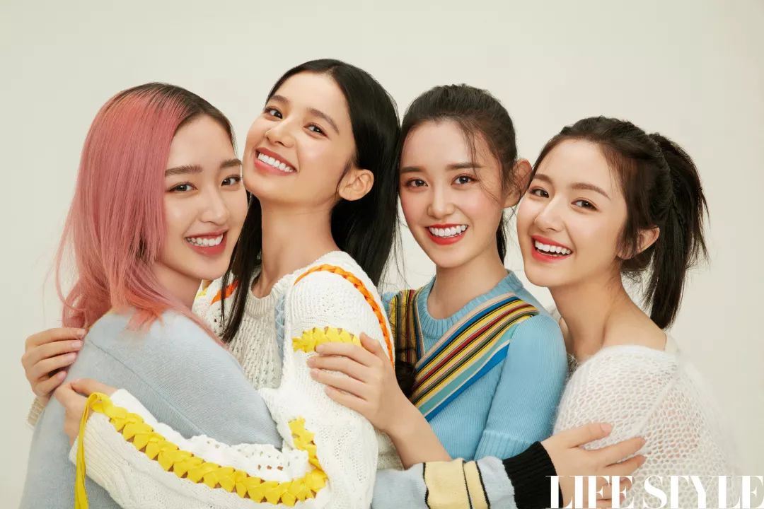 封面故事|邓恩熙、蒋依依、李兰迪、张婧仪,发掘这些宝藏女孩的青春百分比