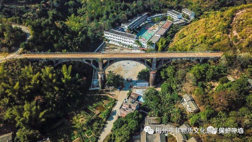 梅州自然保护区,梅州客家文化小镇