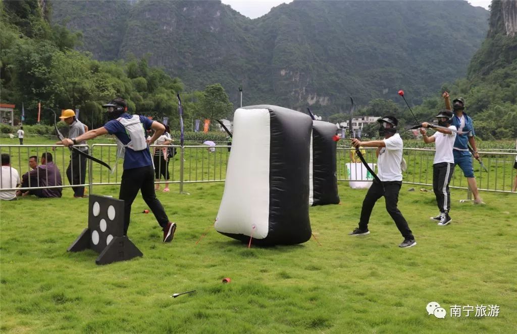 马山自然攀岩比赛图片,舞动广西广场舞大赛马山