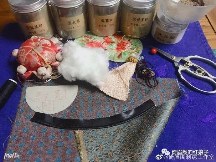 最简单又漂亮的香囊教程,荷包香囊怎么搭配