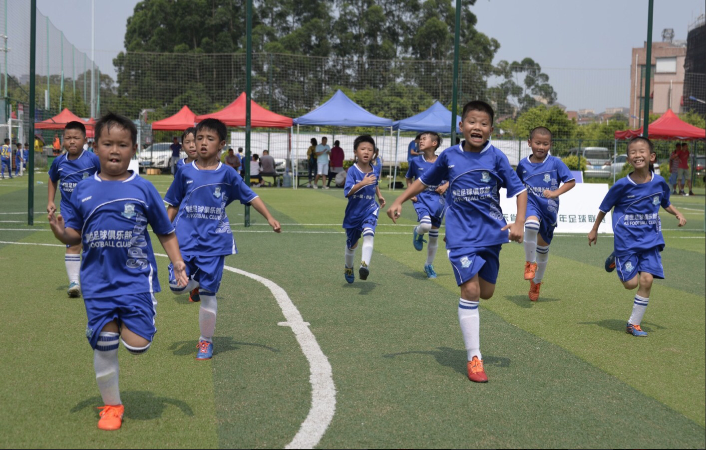 惊天世界波破门,圆月弯刀震惊世界