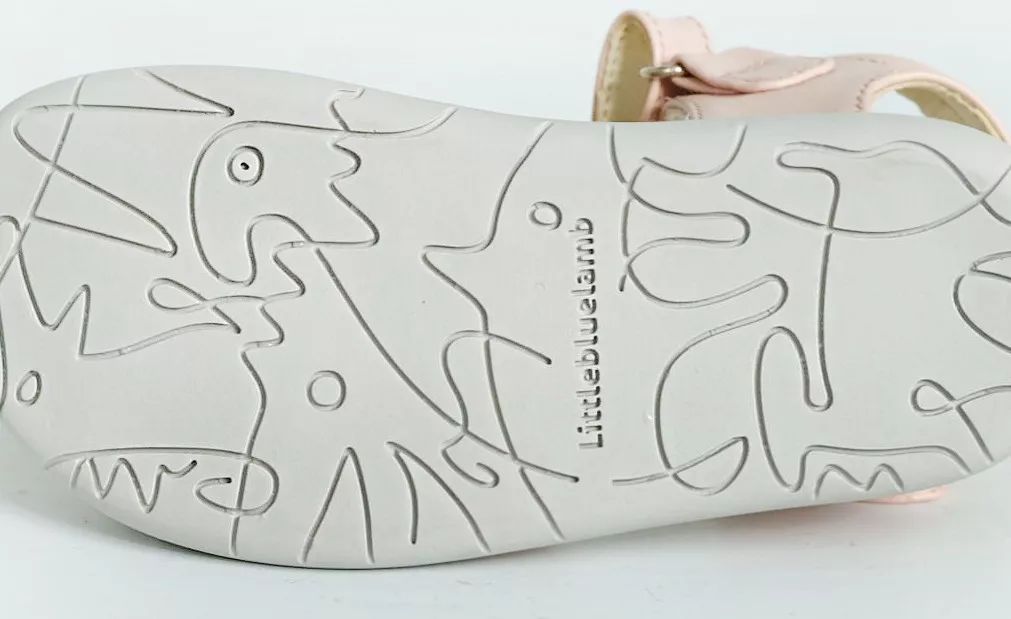 不烧脚又好看的运动风凉鞋推荐,小蓝羊凉鞋男测评