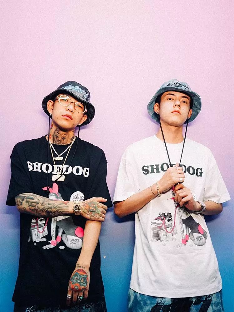 yeezy亚限定,aj1和yeezy350尺码