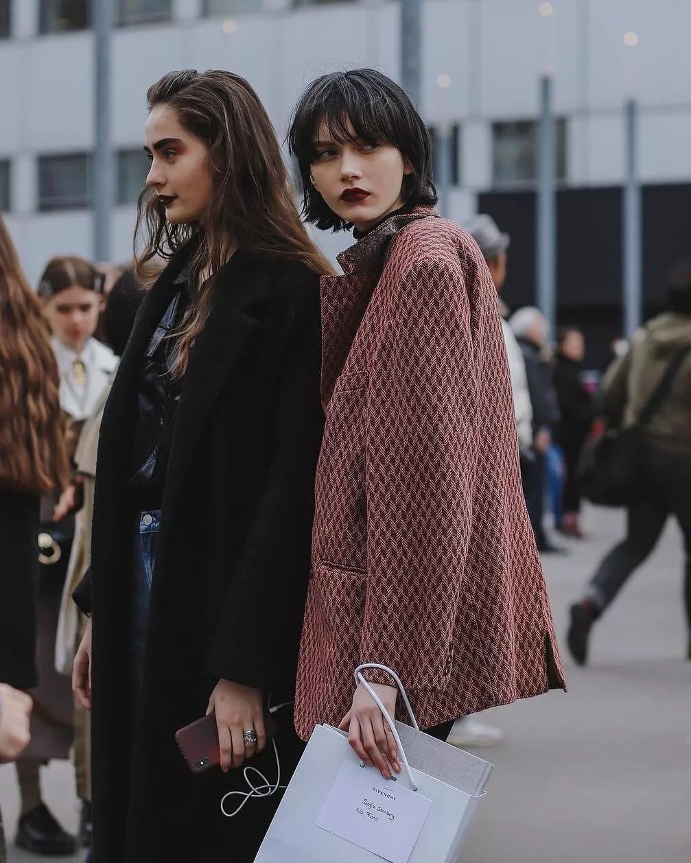 对传统审美的反杀：超A女风格解码