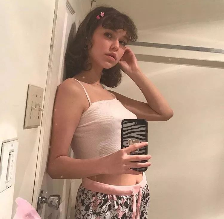 保姆级拍照姿势很火,保姆级拍照动作教程