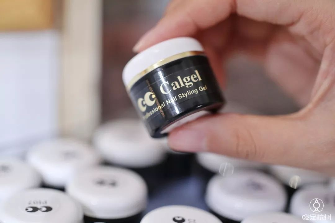 法式美甲魔镜粉多少钱 (施华洛世奇美睫)