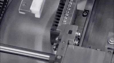 圆珠笔为什么能按动,圆珠笔为啥一按就弹出去了