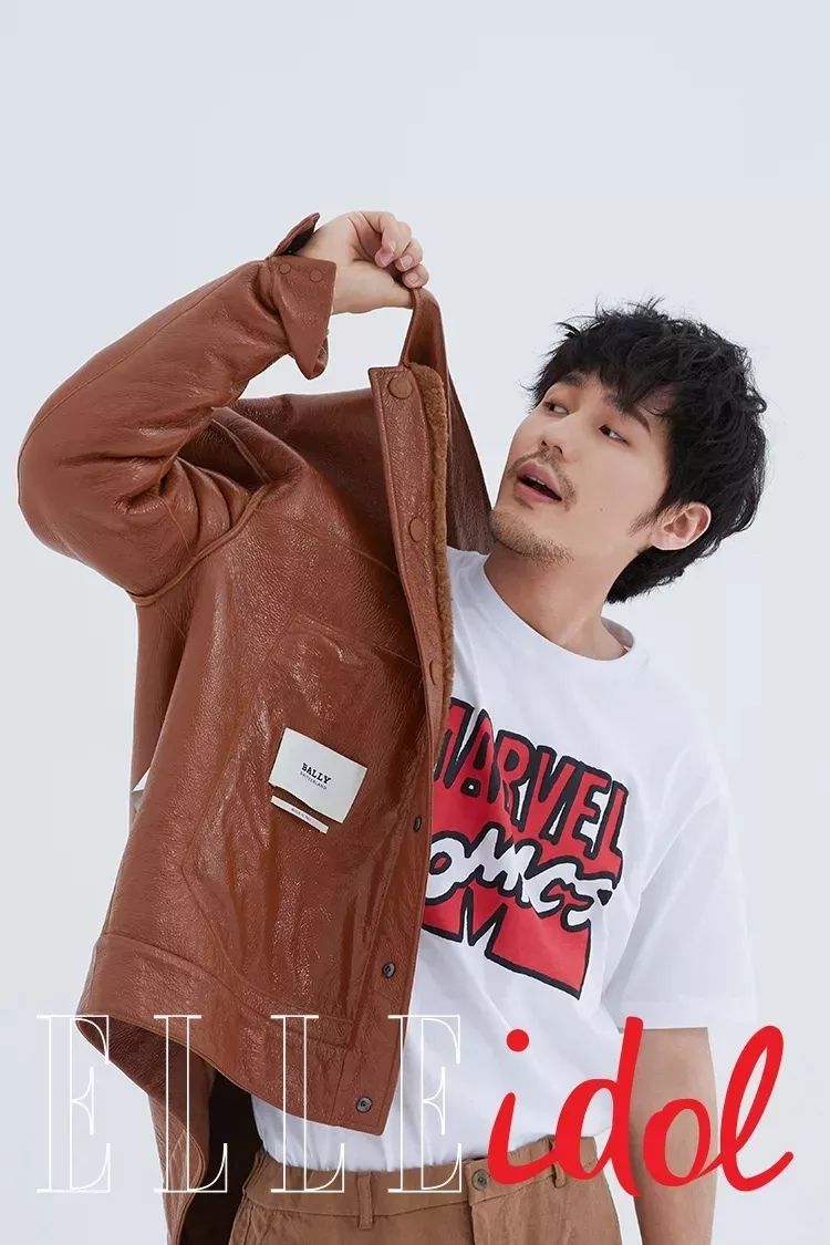 优衣库t恤哄抢,抢购衣服优衣库