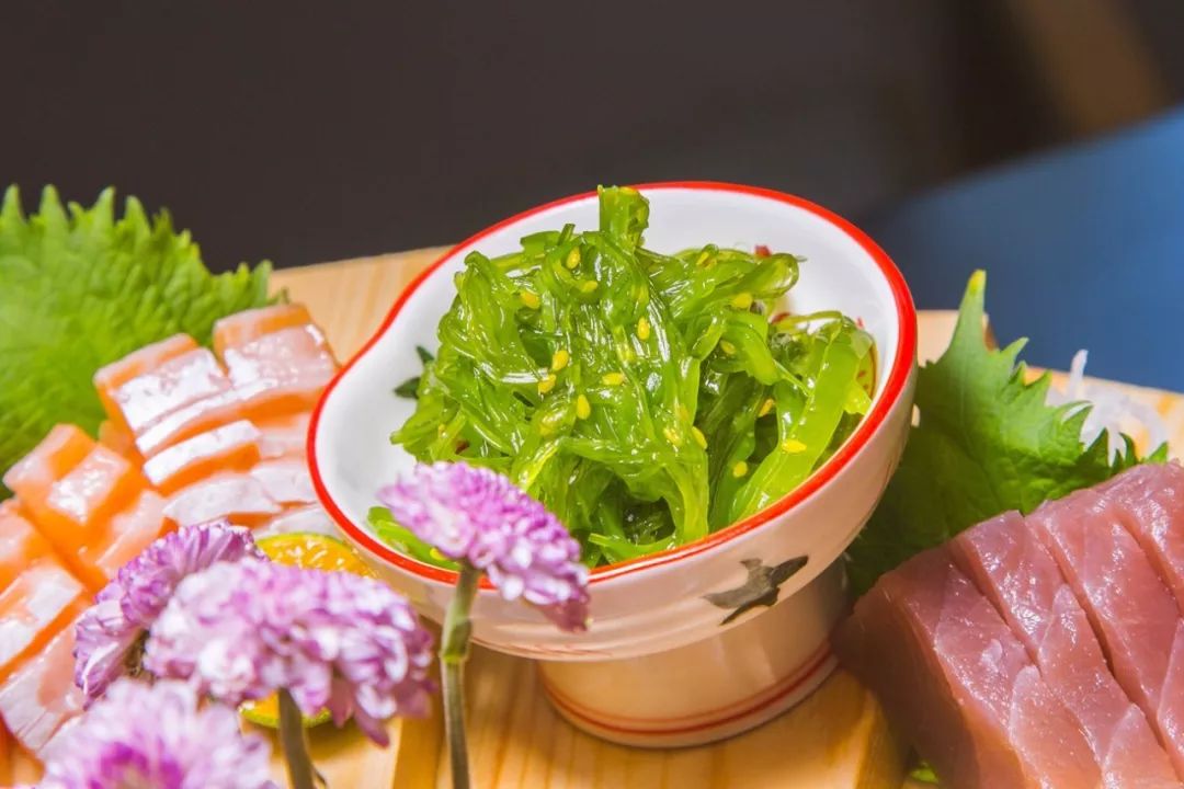 镇江宝藏日料店！15层生猛「云梯刺身」无限续，120+种自助不限量