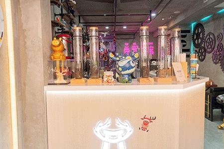 喝下一杯“星空”!探秘出片率200%的奶茶店,引众人打卡的秘密竟然是...