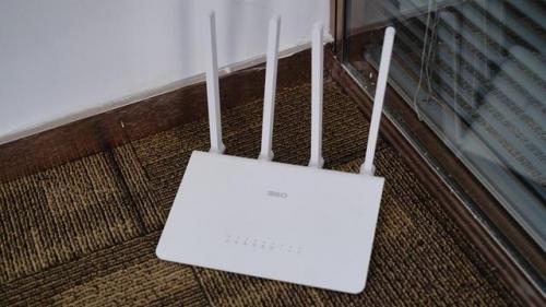 360安全路由器2v4是千兆路由器吗,360路由器与小米路由器相比哪个好