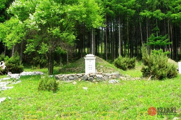 屋后有坟的危害,屋后有祖坟对居住者有何影响