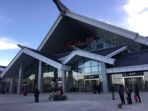 玉溪到哪里旅游最好,玉溪到河口和谐号绿皮火车