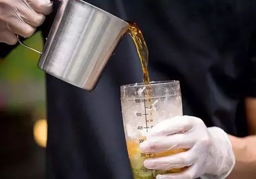 近期火爆饮品柠檬茶,疯狂的柠檬果汁