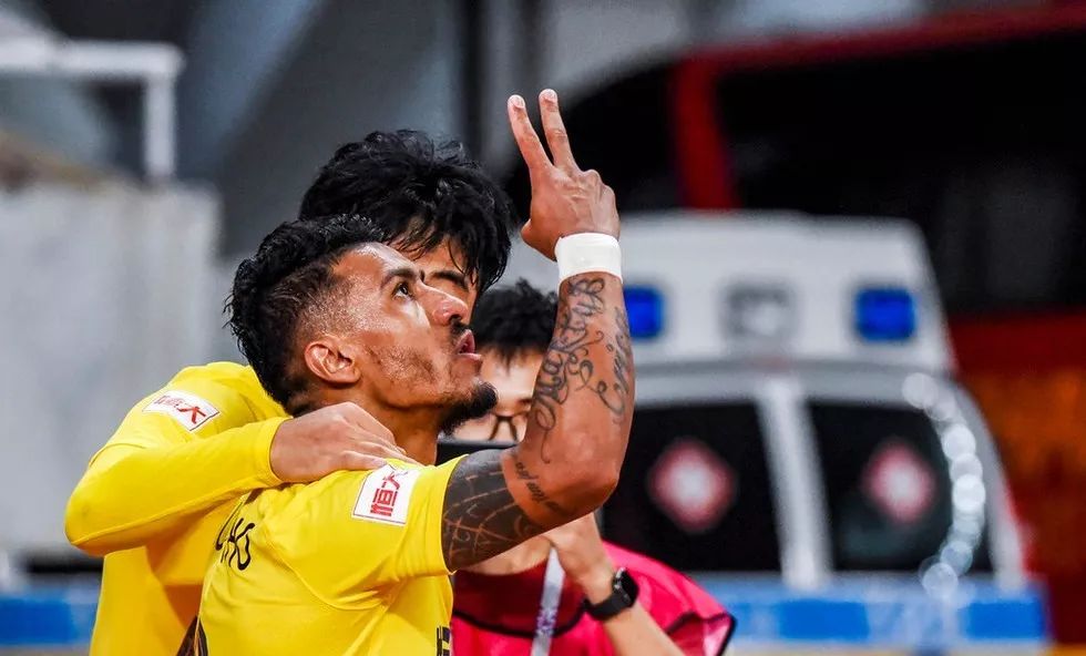 上海上港广州恒大集锦武磊闪击,上海上港大胜集锦