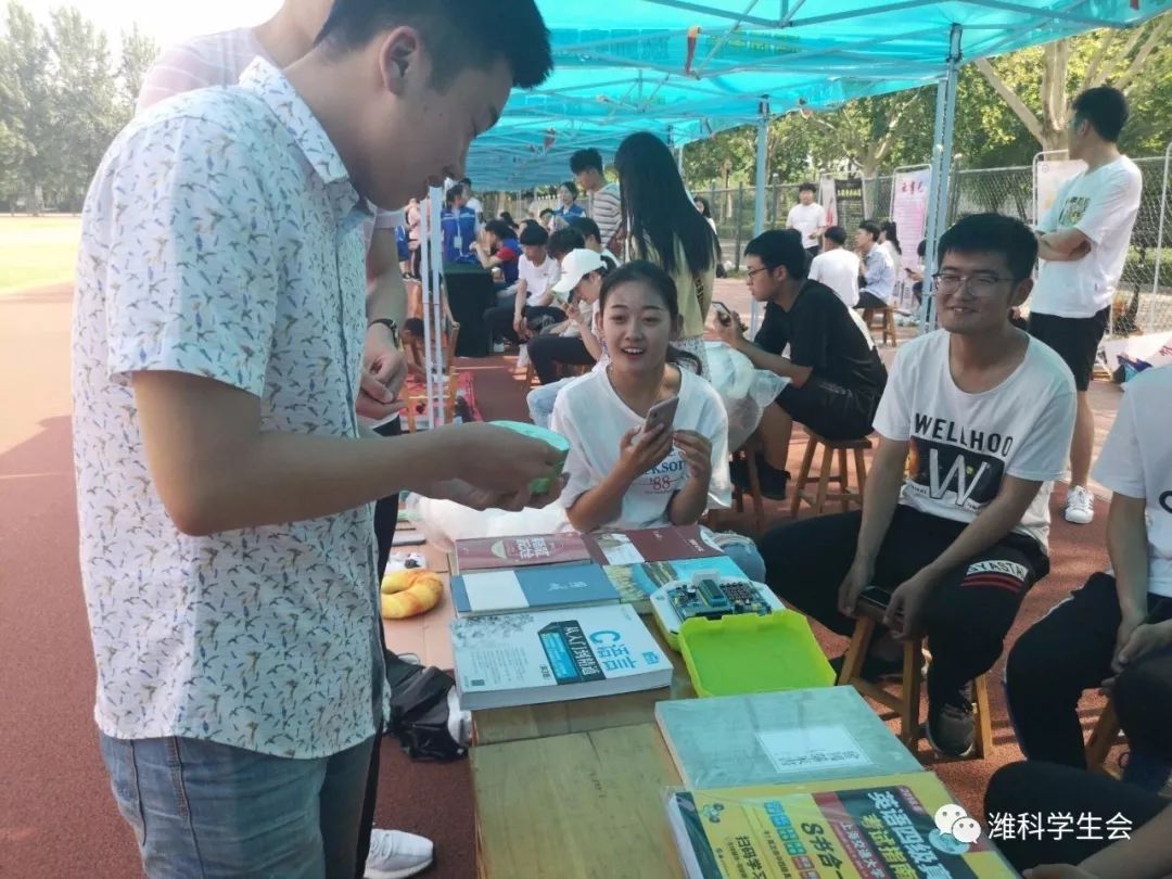 走过路过不要错过摆地摊视频,走过路过不要错过小商品商场