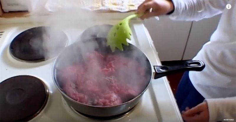 没有大人只有孩子一起住,没大人管的小孩