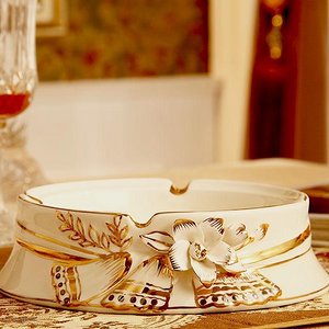 三浦友和豪宅的室内景