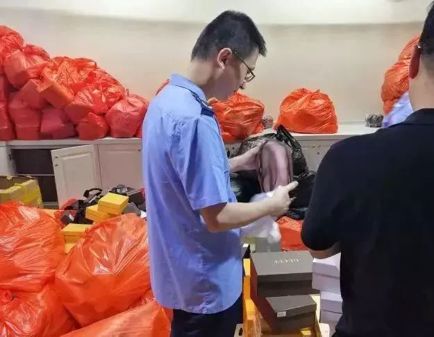 奢侈品代购真相揭秘,为什么代购奢侈品基本都是假