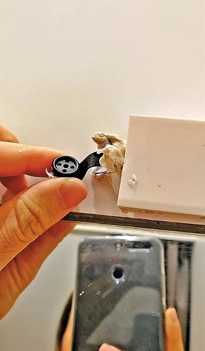 优衣库发现针孔摄像头是真的吗,深圳优衣库试衣间发现针孔摄像头