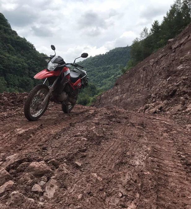 nk150豪爵对比阿普利亚terra150,到店新车视频