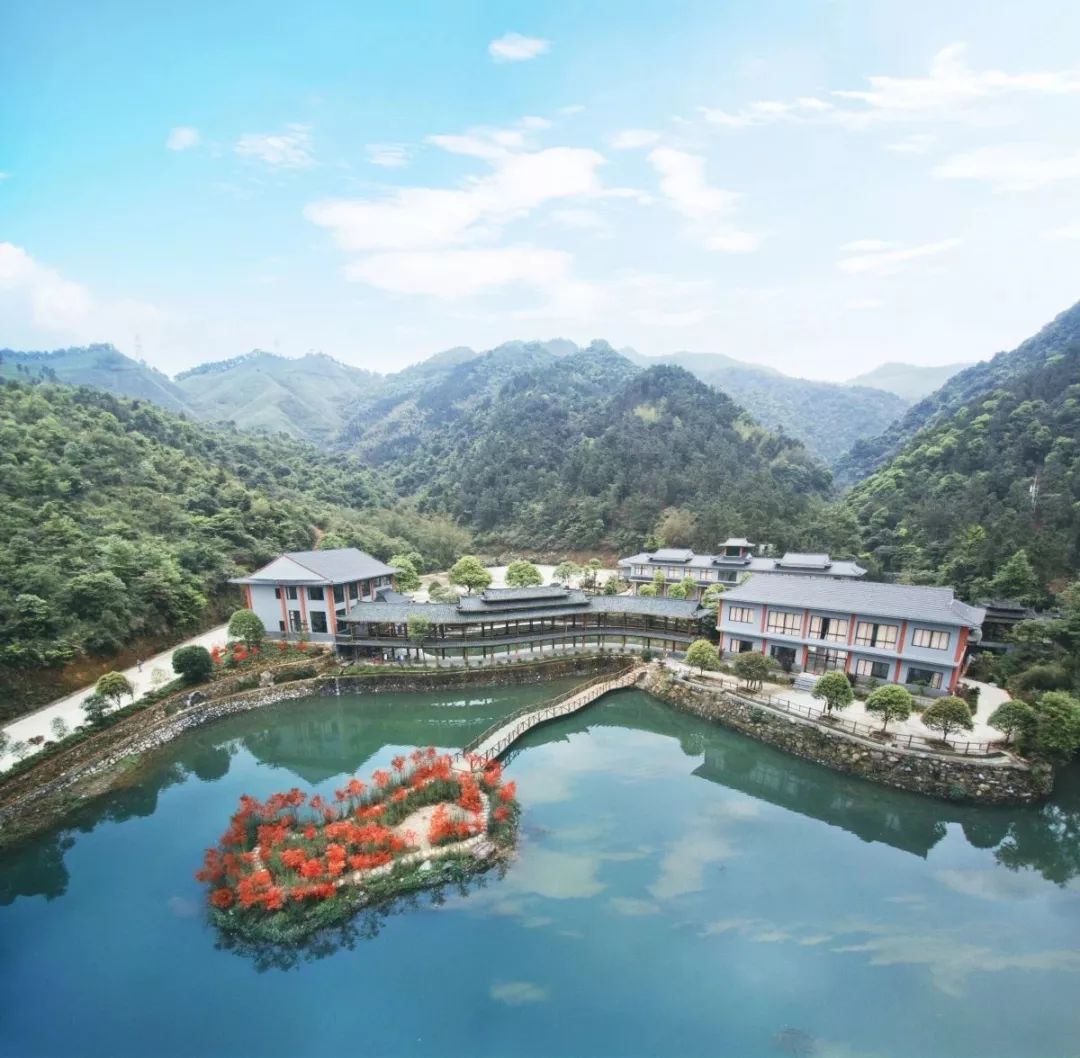 攻略|免费玩！水球大战、玻璃滑道、溜索、汉服穿越……桂林红溪森林瀑布满足你N个夏日期待