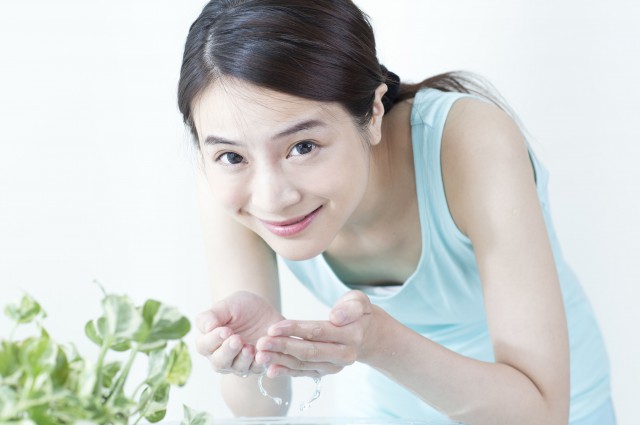 男孩子脸上毛孔堵塞怎么疏通,头部皮脂腺堵塞毛孔怎么样疏通