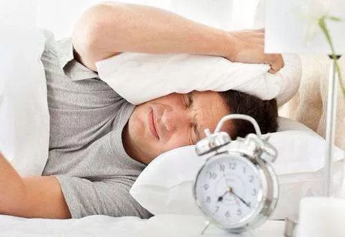 身体沉重没精气神,身体无力身上老是长痘痘