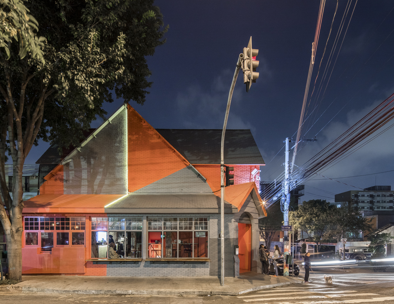 店铺合集丨那些深夜里的酒吧为何让你如此着迷？