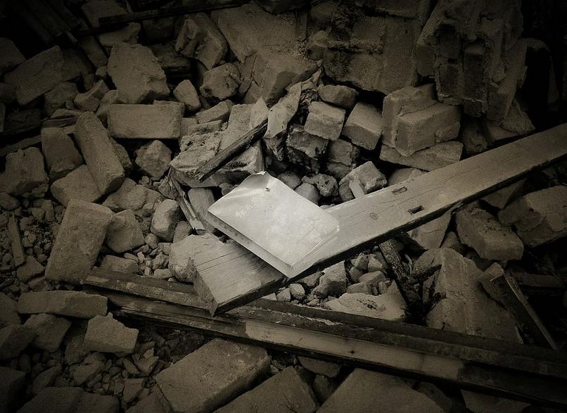 唐山大地震四幅画,唐山大地震遗址纪念绘画