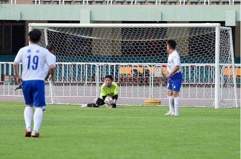 全力以赴的你,聚焦绿茵场