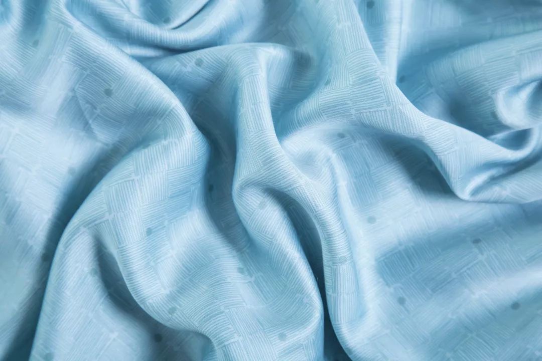 闪购|蚕丝被都能水洗了，还有什么理由不入一条呢？