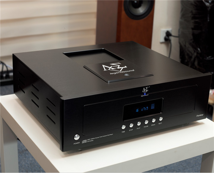 来自枫叶国的顶级设计legedndsoundFantasyCD机